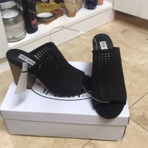 Steve Madden black open toe heels nubuck